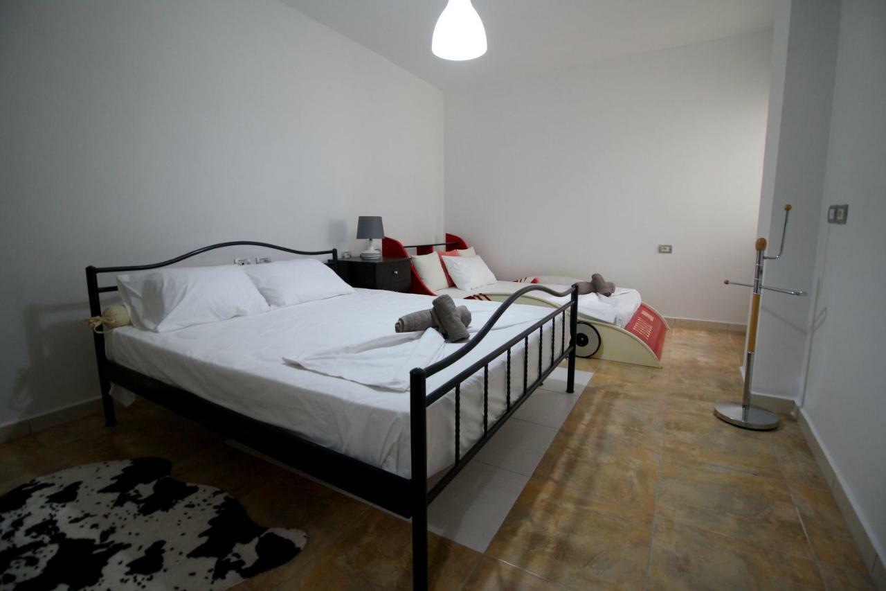 Gregor Apartments Sarandë Buitenkant foto